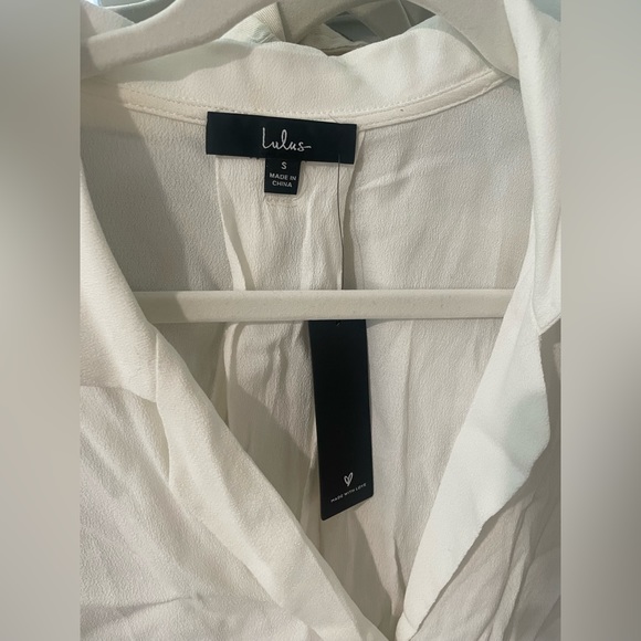 NWT lulus White button tie top - Picture 2 of 4